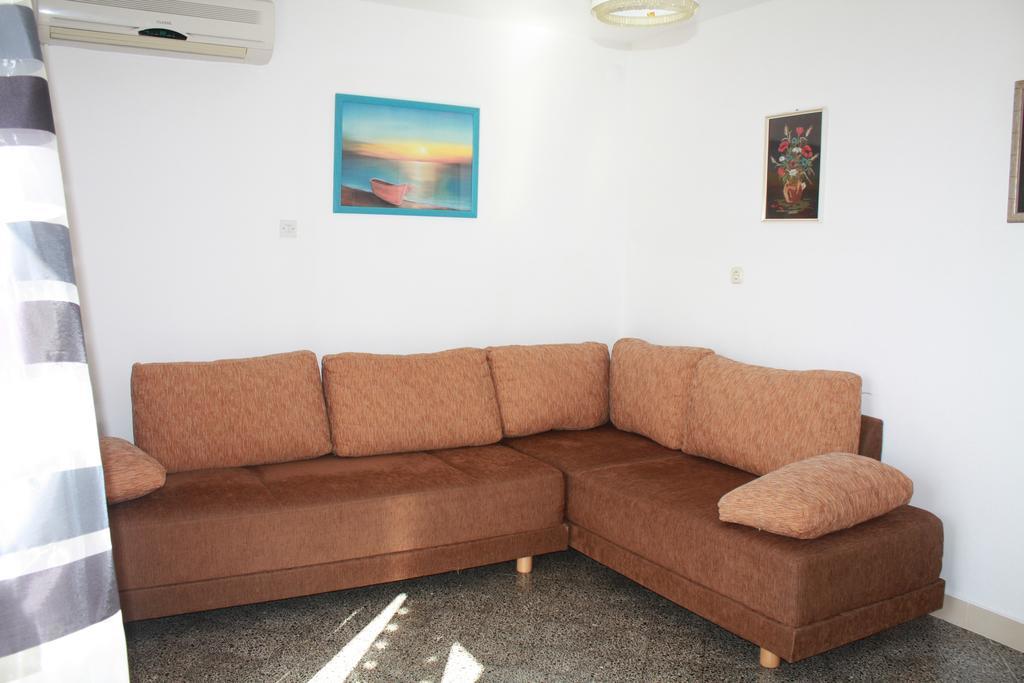 Apartman Anka Вигани Екстериор снимка